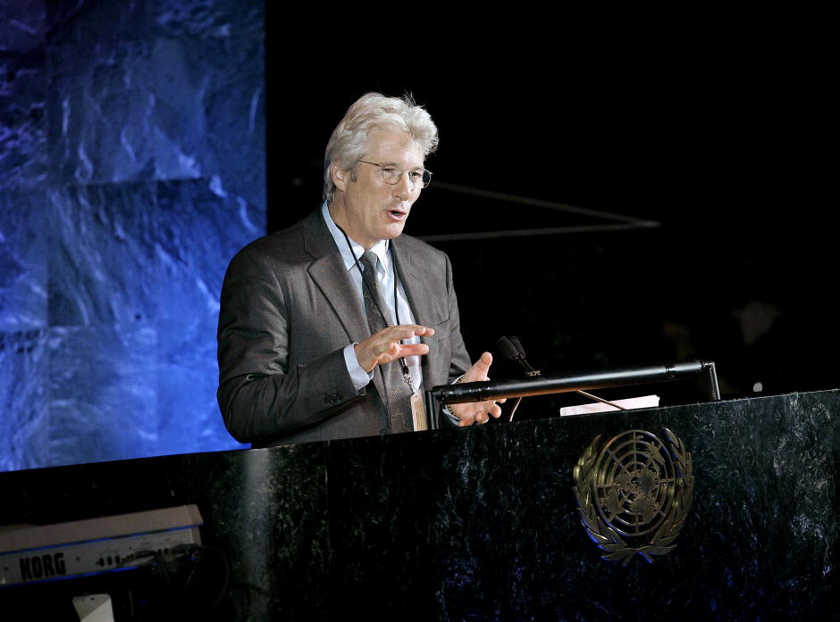 An Evening of Remembrance and Hope: Uniting the World Against AIDS