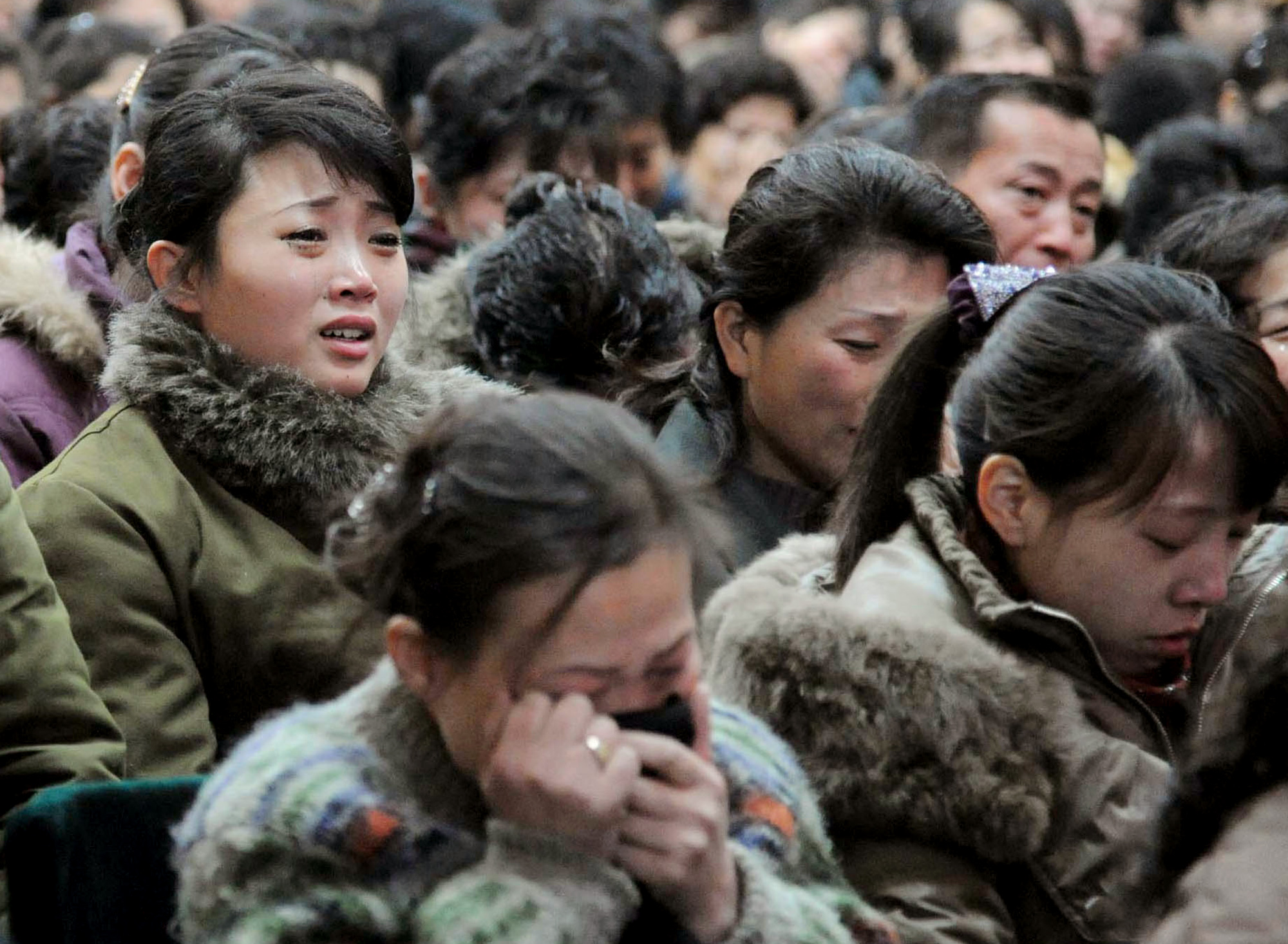 north-korea-kim-jong-il-hysterical-mourner-photos-public-intelligence